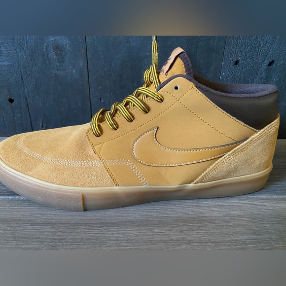 NIKE Men’s Size 11.5
Portmore II Solarsoft Mid Bota Wheat Gum Light Brown - Picture 16 of 16